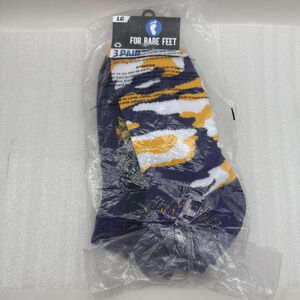 For Bare Feet Camo Boom Northern IOWA 3 Pack Mens No Show Socks LG Med Purple..
